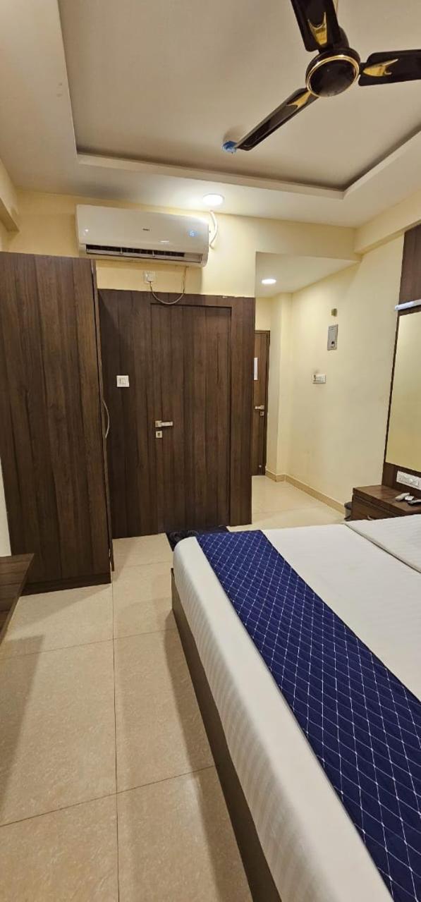 Stayguru Hotel Atithi Bhuj Exterior photo