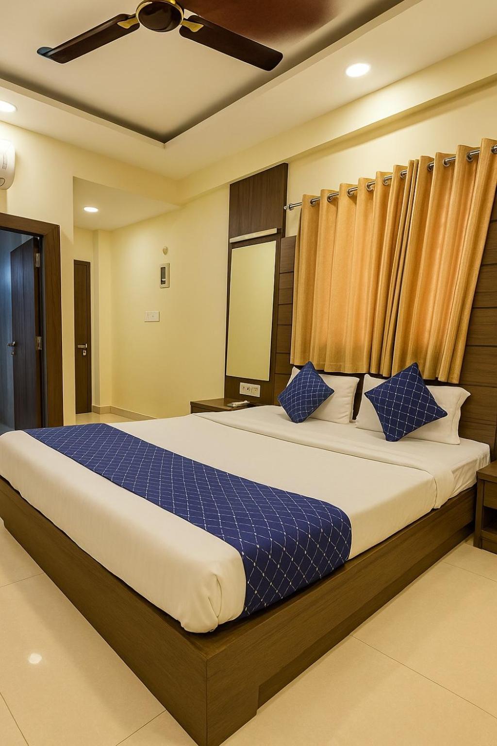Stayguru Hotel Atithi Bhuj Exterior photo